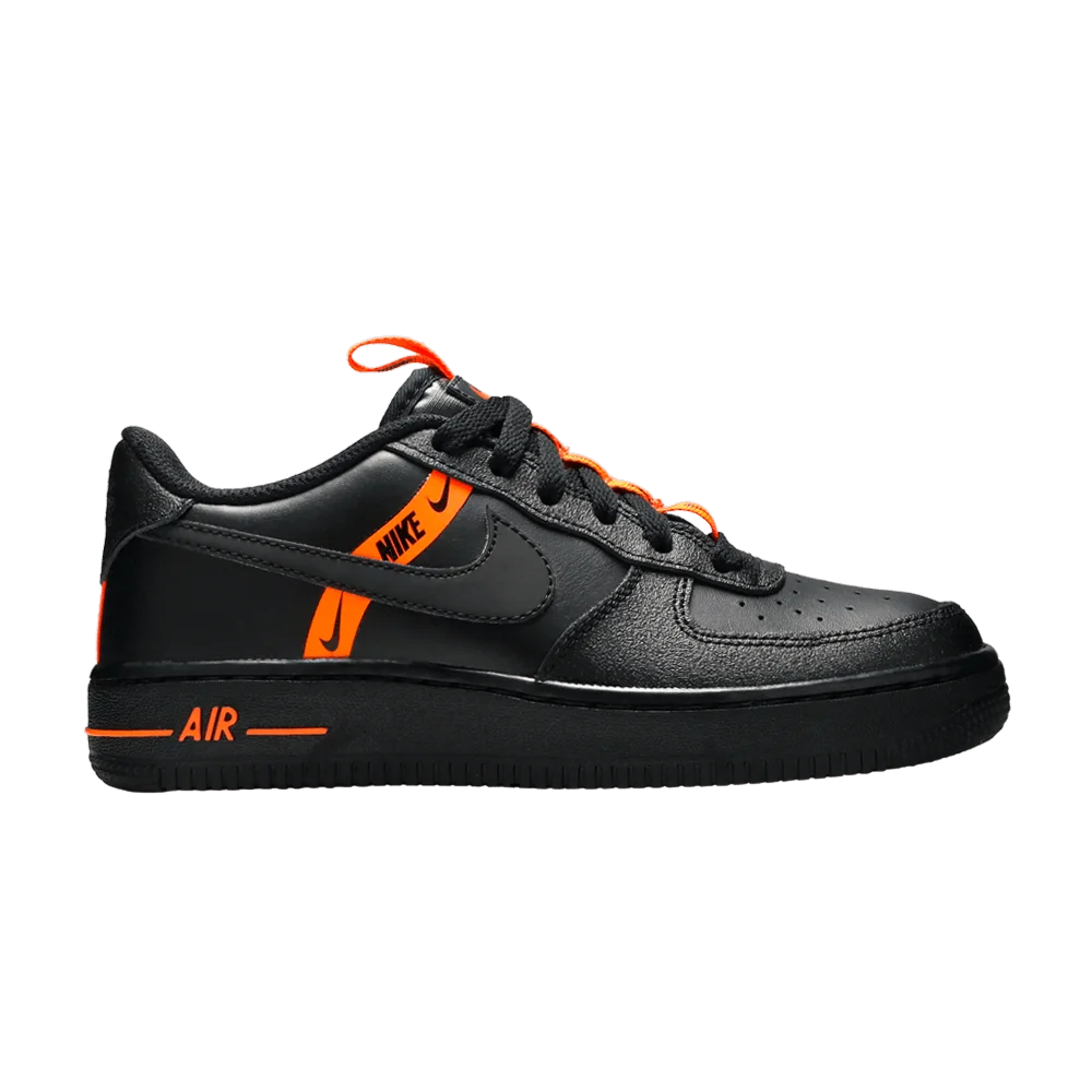 Krossovki-Nike-Air-Force-1-LV8-KSA-GS-Worldwide-Pack-Black-Total-Orange