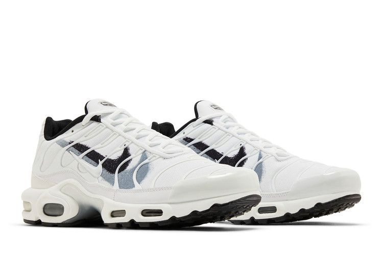 air-max-plus-spray-paint-swoosh-white-cool-grey-fd0658-100_07