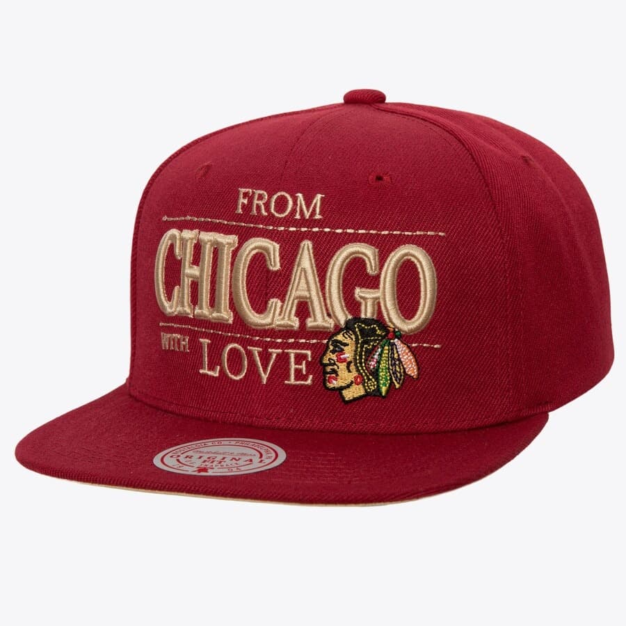 Бейсболка Mitchell & Ness Red Chicago Blackhawks With Love Snapback Hat