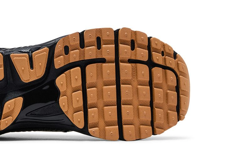 Кроссовки Nike Air Zoom Vomero 5 'Black Gum'