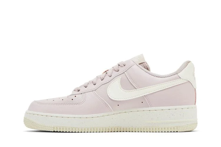 Krossovki-Nike-Wmns-Air-Force-1-07-SE-Next-Nature-Platinum-Violet-Coconut-Milk-2