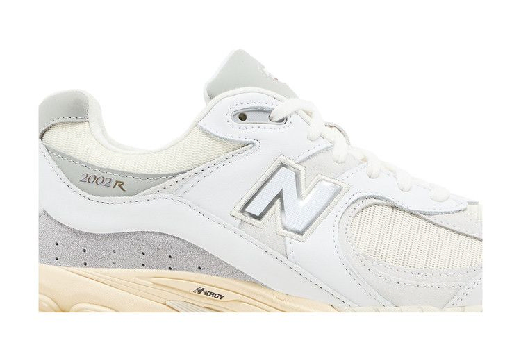 Кроссовки New Balance 2002R 'Leather Pack - White Gold'