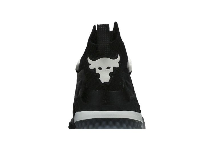 project-rock-1-black-3020788-001_06