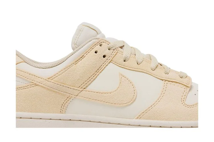 Krossovki-Nike-Wmns-Dunk-Low-Next-Nature-Soft-Pearl-Beach-1