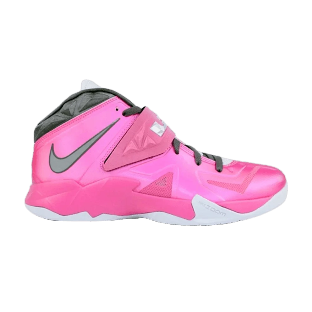 Krossovki-Nike-LeBron-Zoom-Soldier-7-Kay-Yow