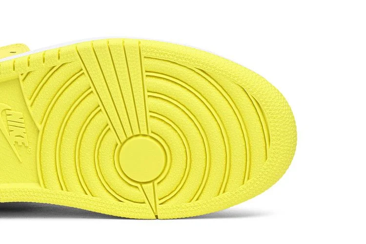 Krossovki-Air-Jordan-1-Mid-SE-PS-Rose-Patch-Dynamic-Yellow-4