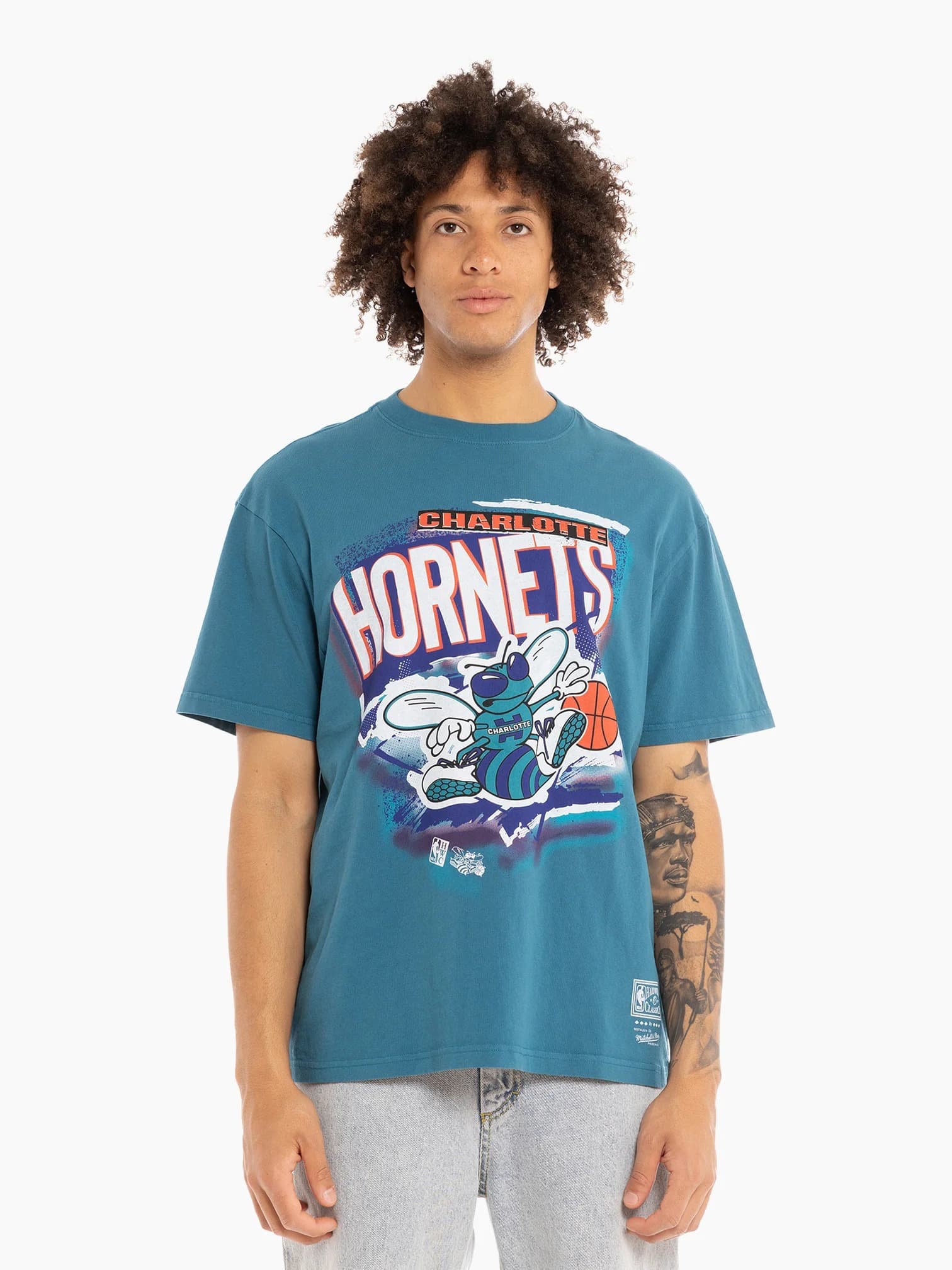 Mitchell-Ness-Charlotte-Hornets-Vintage-Abstract-T-Shirt-7