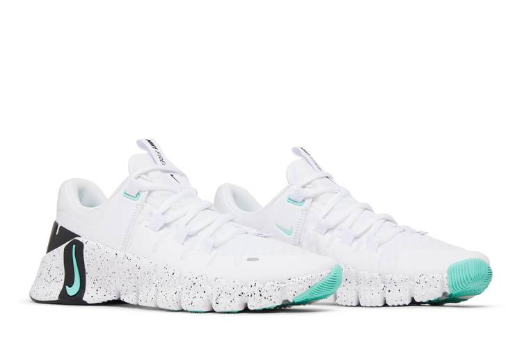 wmns-free-metcon-5-white-emerald-rise-dv3950-101_07