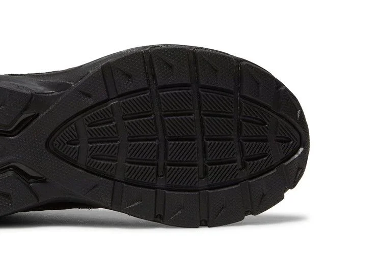 Krossovki-New-Balance-990v5-Big-Kid-Triple-Black-4