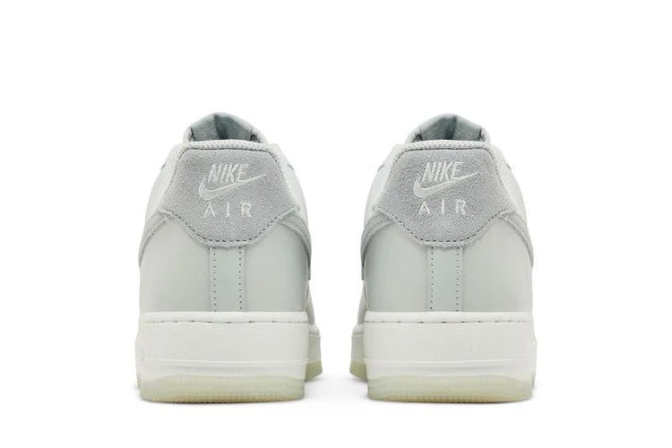 Кроссовки Nike Air Force 1 '07 LV8 'Light Silver Pumice'