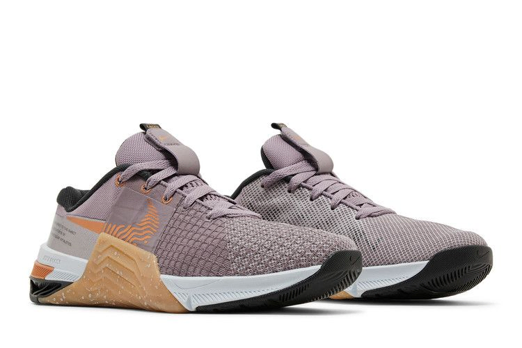 wmns-metcon-8-premium-purple-smoke-metallic-copper-dq4681-500_07