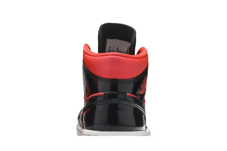 Кроссовки Wmns Air Jordan 1 Mid 'Hot Punch'