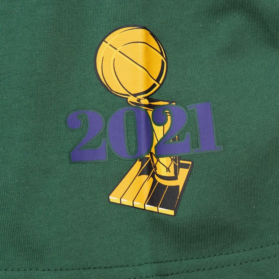 Футболка Mitchell & Ness Green Milwaukee Bucks Team OG 3.0 Vintage T-Shirt