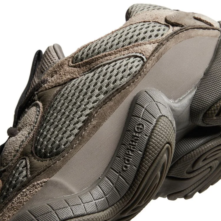 Krossovki-adidas-Yeezy-500-Brown-Clay-9