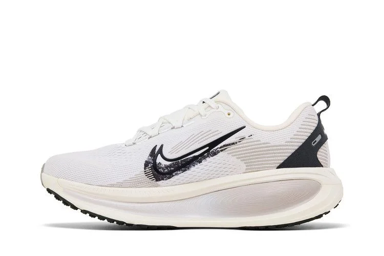 Кроссовки Nike Vomero 18 'Run Pack'