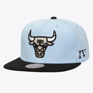 Mitchell-Ness-Light-Blue-Chicago-Bulls-Core-IV-Snapback-Hat-300x300