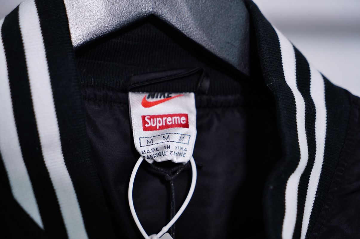 Supreme-Nike-NBA-Teams-Warm-Up-Jacket-Black-17