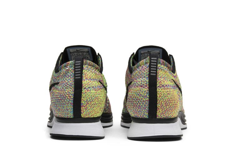 flyknit-racer-526628-004_05