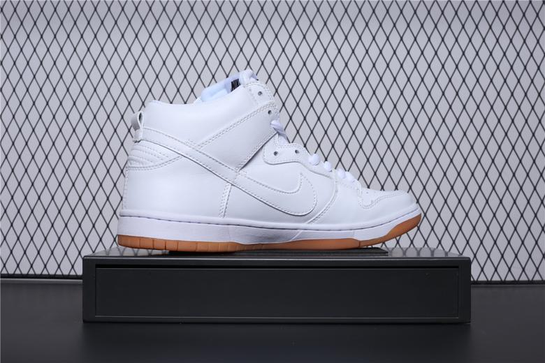 Nike-Dunk-Prm-Hi-Undftd-Sp-Undefeated-3