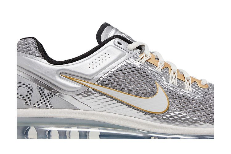 air-max-2013-metallic-silver-gold-hj7901-095_01