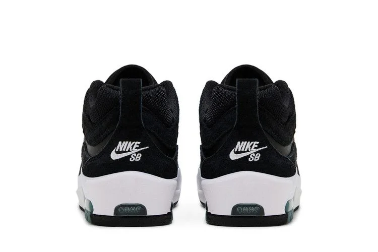 Krossovki-Nike-Air-Max-Ishod-Wair-SB-Black-White-5