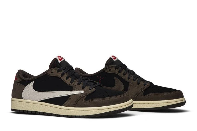 Krossovki-Travis-Scott-x-Air-Jordan-1-Low-Mocha-7