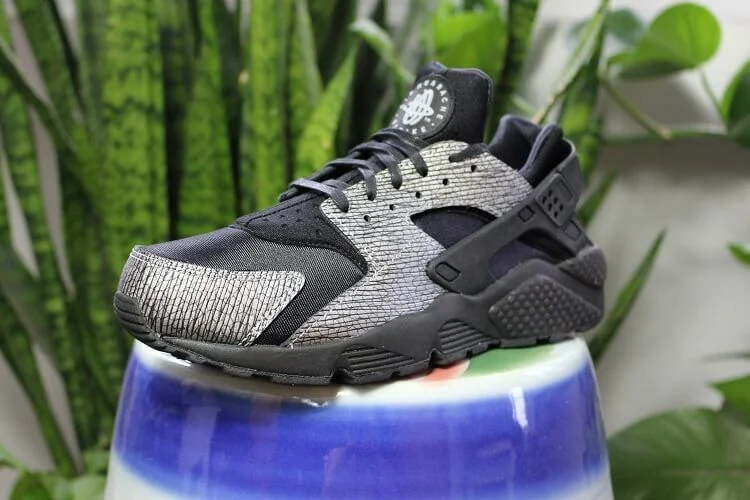Кроссовки Nike Wmns Air Huarache 'Black Reptile'