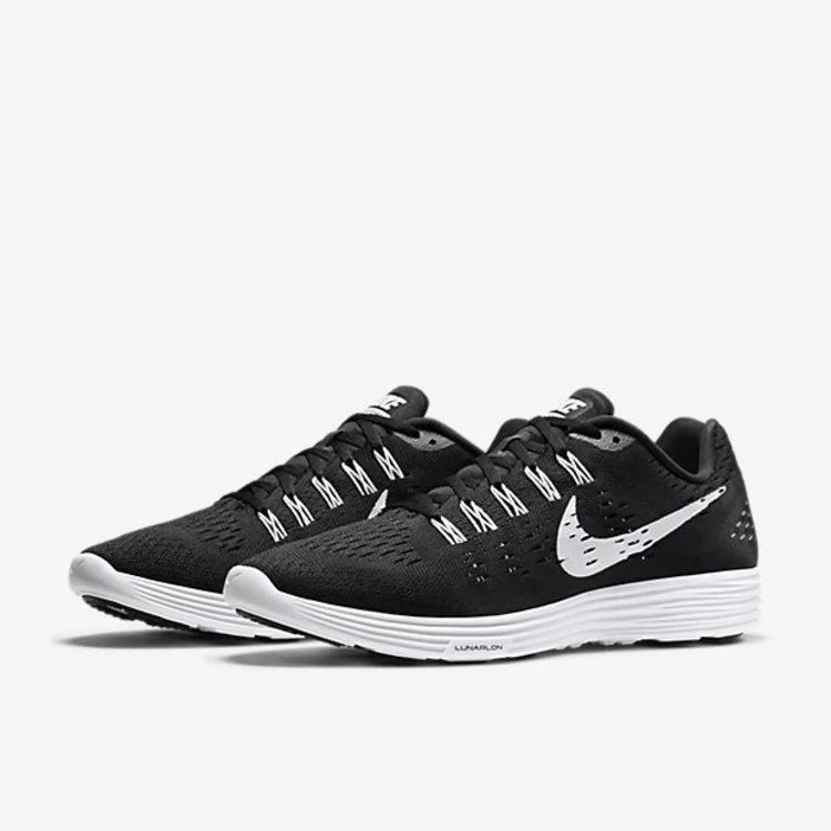 Кроссовки Nike LunarTempo