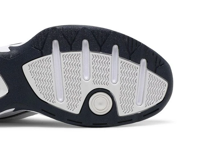Кроссовки Nike Air Monarch IV 'White Navy'