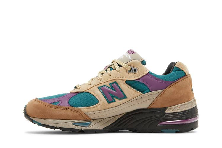Кроссовки Palace x New Balance 991 Made in England 'Taos Taupe Grape'