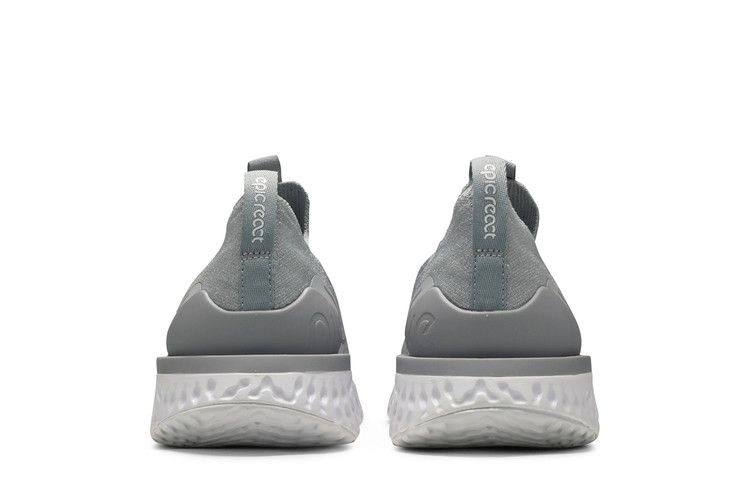 Кроссовки Nike Epic Phantom React Flyknit 'Wolf Grey'