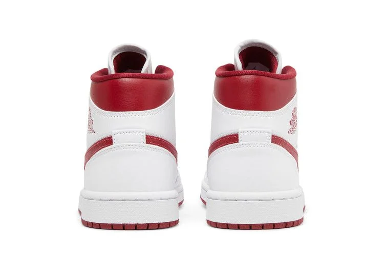 Кроссовки Wmns Air Jordan 1 Mid 'White Pomegranate'