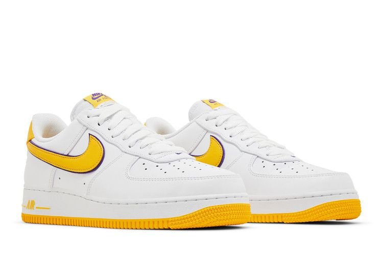 kobe-bryant-x-air-force-1-low-fz1151-100_07