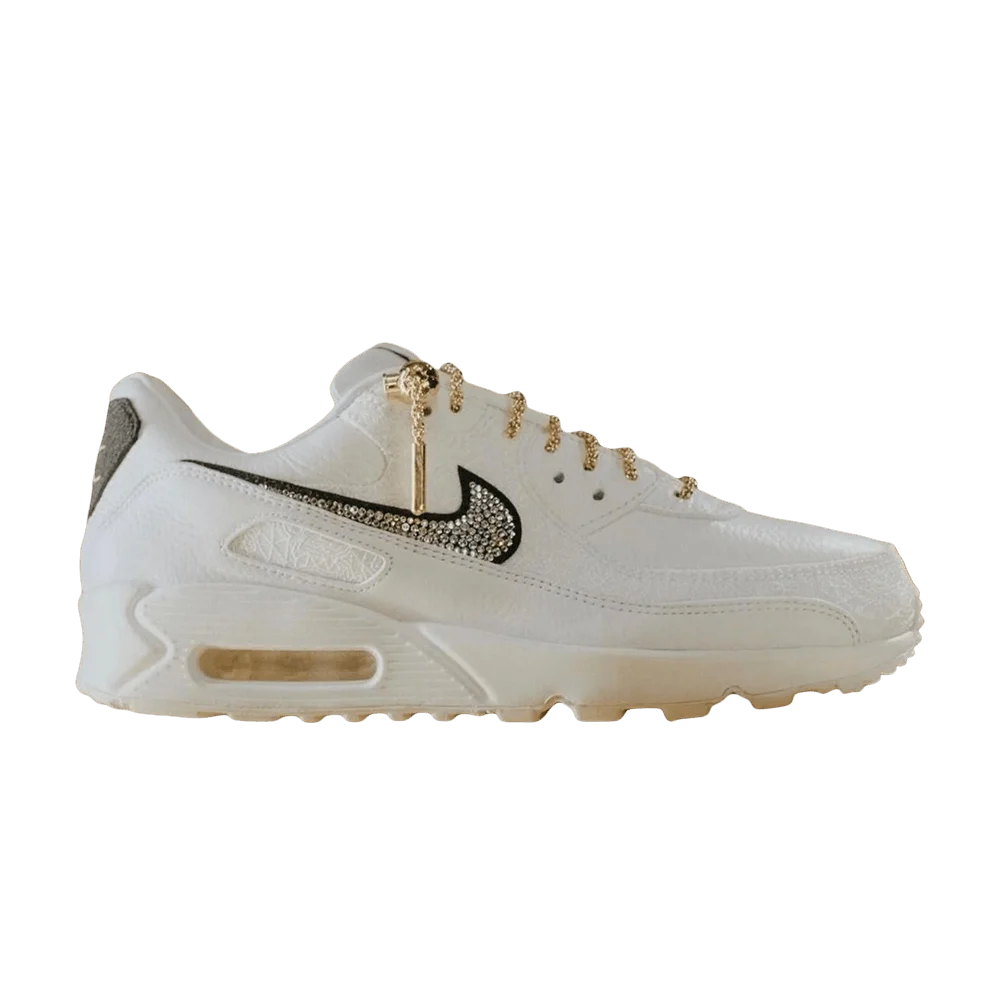 Krossovki-Victor-Solomon-x-Nike-Air-Max-90-Downtown-Diamond-District