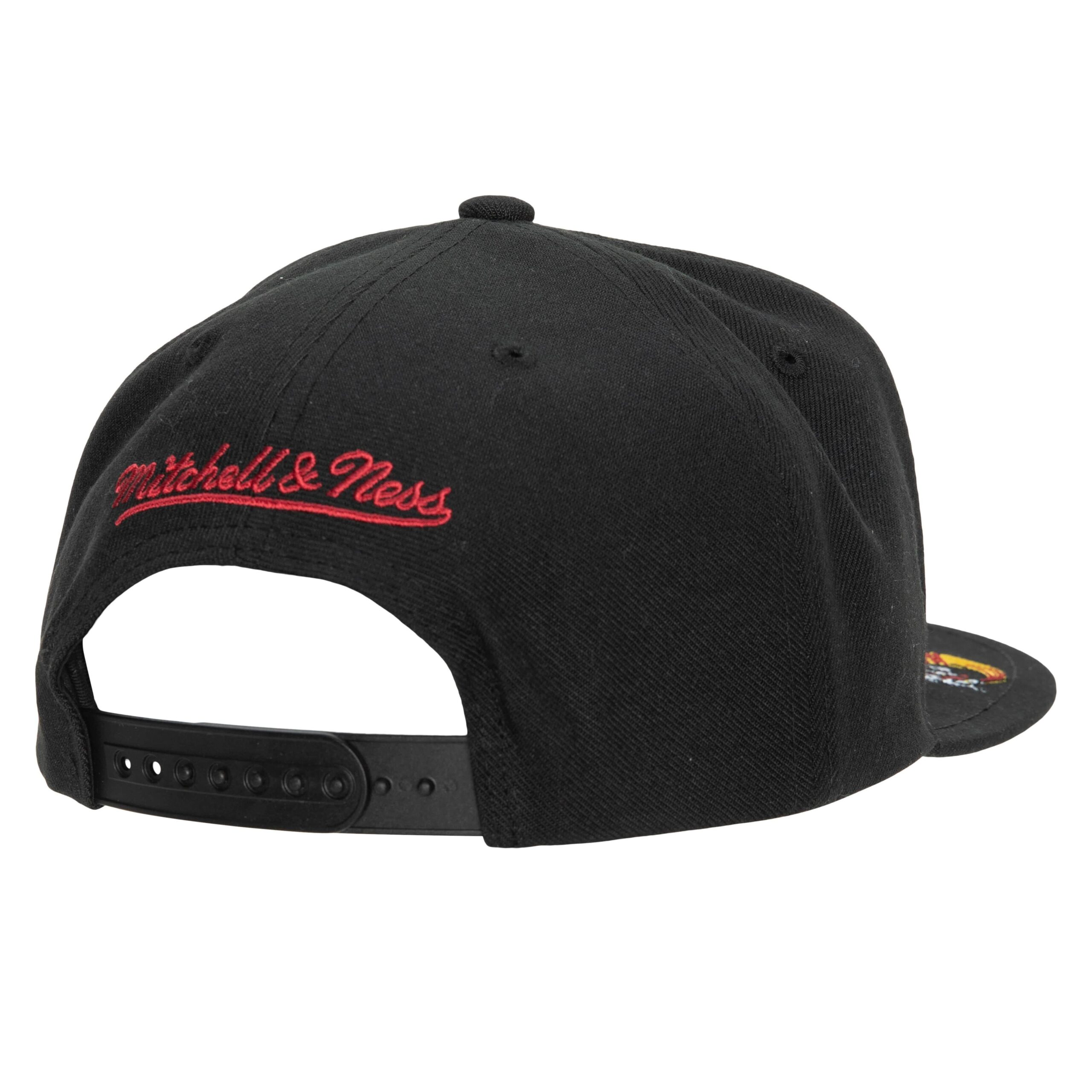 Mitchell-Ness-Front-Loaded-Snapback-HWC-Houston-Rockets-Hat-1-scaled