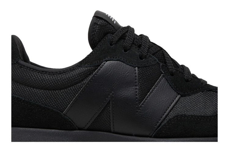 327-triple-black-ms327ctb_01