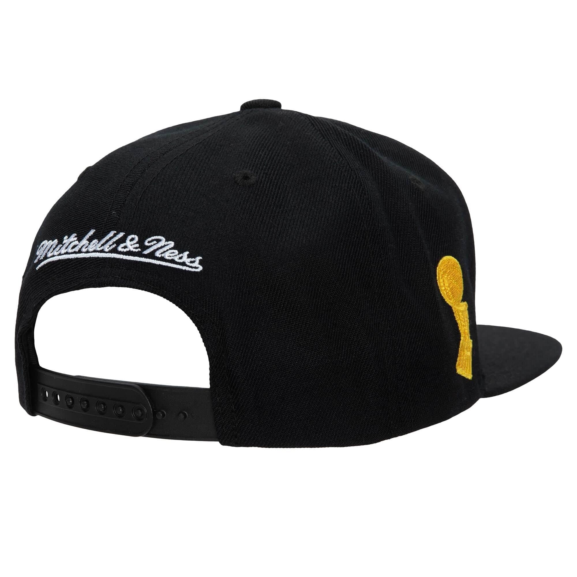 Mitchell-Ness-16-NBA-Champs-Snapback-HWC-Cleveland-Cavaliers-Hat-1