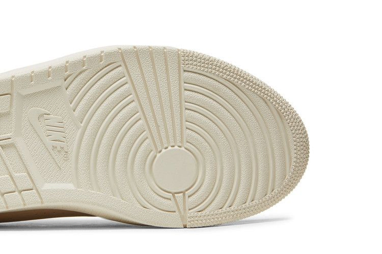 Кроссовки Wmns Air Jordan 1 Low Slip-On 'Desert Ore'