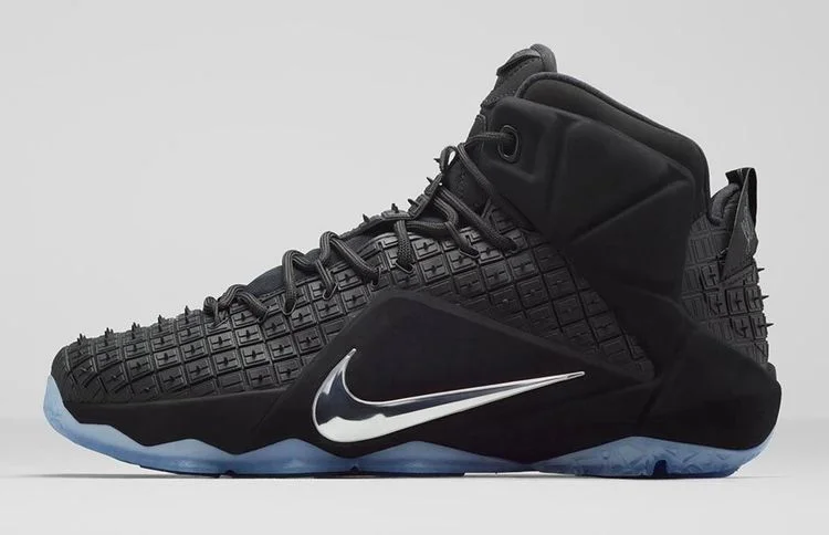 Krossovki-Nike-LeBron-12-EXT-Rubber-City-1