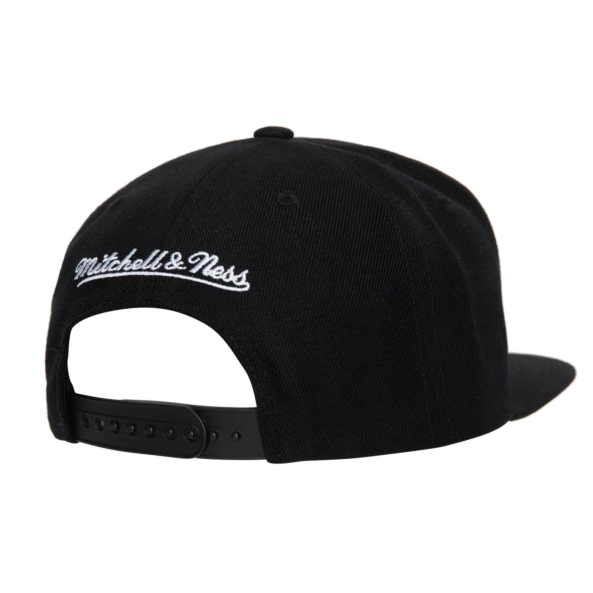 Mitchell-Ness-Team-Script-2.0-Snapback-Houston-Rockets-Hat-1