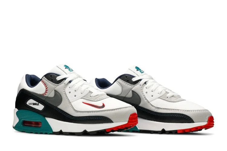 Krossovki-Ken-Griffey-Jr.-x-Nike-Air-Max-90-Backwards-Cap-7