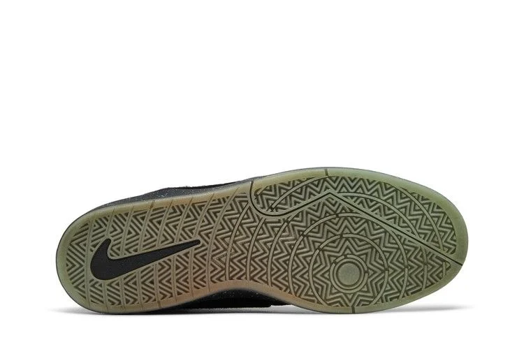 Krossovki-Nike-Kobe-9-NSW-Lifestyle-Year-of-the-Horse-3