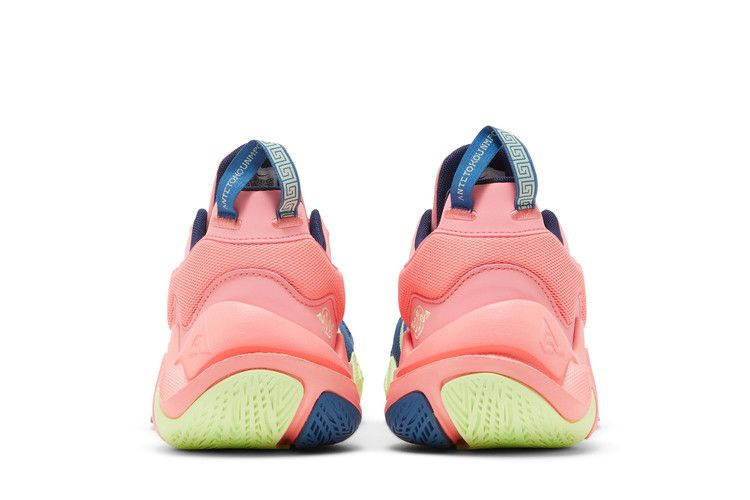 giannis-immortality-2-dark-marina-blue-laser-crimson-dm0825-400_05