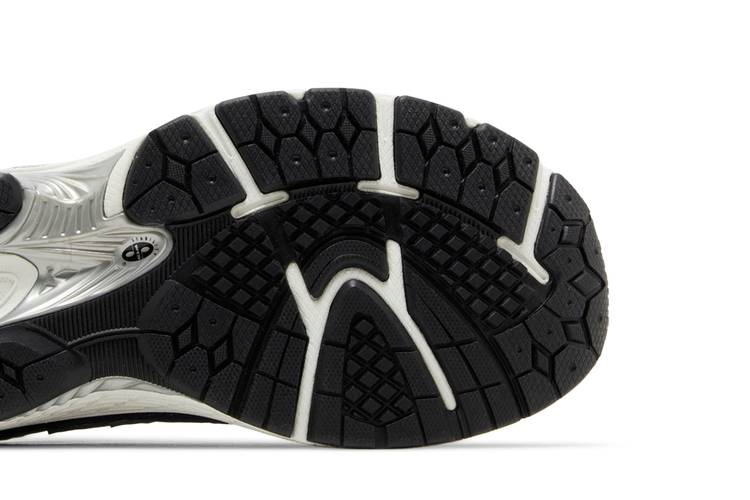 Кроссовки New Balance 2002R Big Kid 'Eclipse Silver Metallic'
