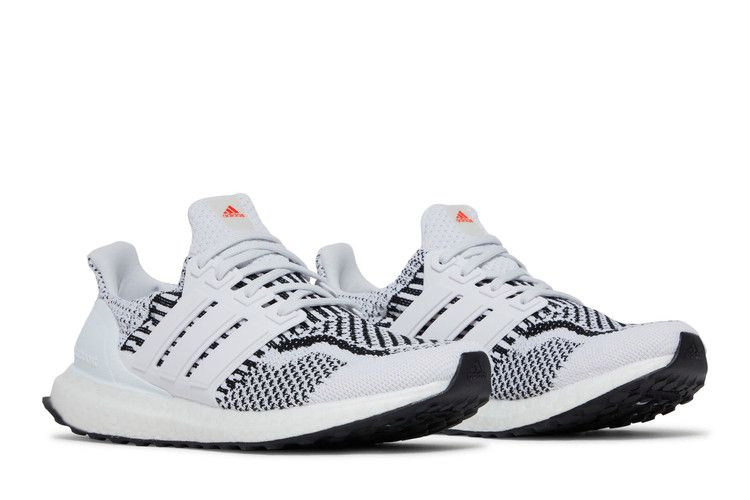ultraboost-5-0-dna-primeblue-j-white-black-gx2562_07