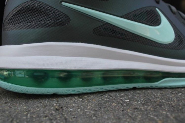Кроссовки Nike LeBron 9 Low 'Easter'