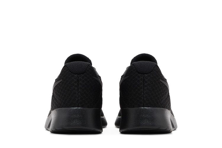 wmns-tanjun-triple-black-dj6257-002_05