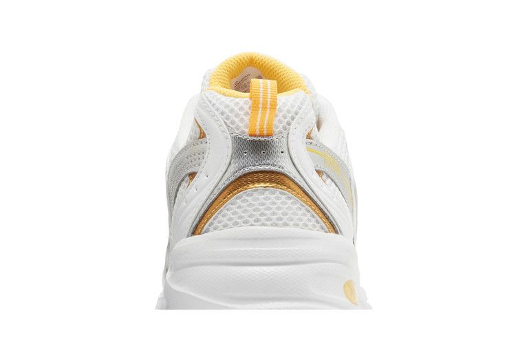 Кроссовки New Balance 530 'White Vibrant Apricot'
