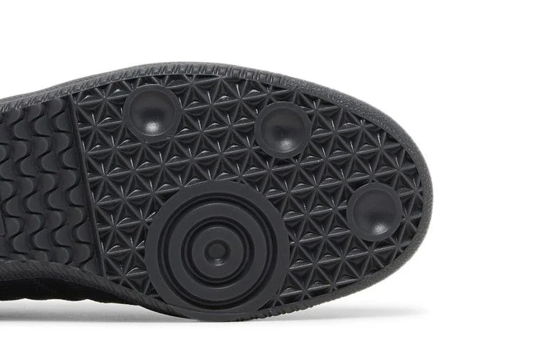 Krossovki-Pharrell-x-adidas-Samba-Human-Race-Charcoal-4