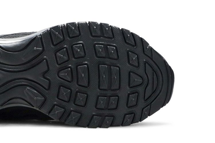 air-max-97-og-bg-triple-black-av4149-001_04